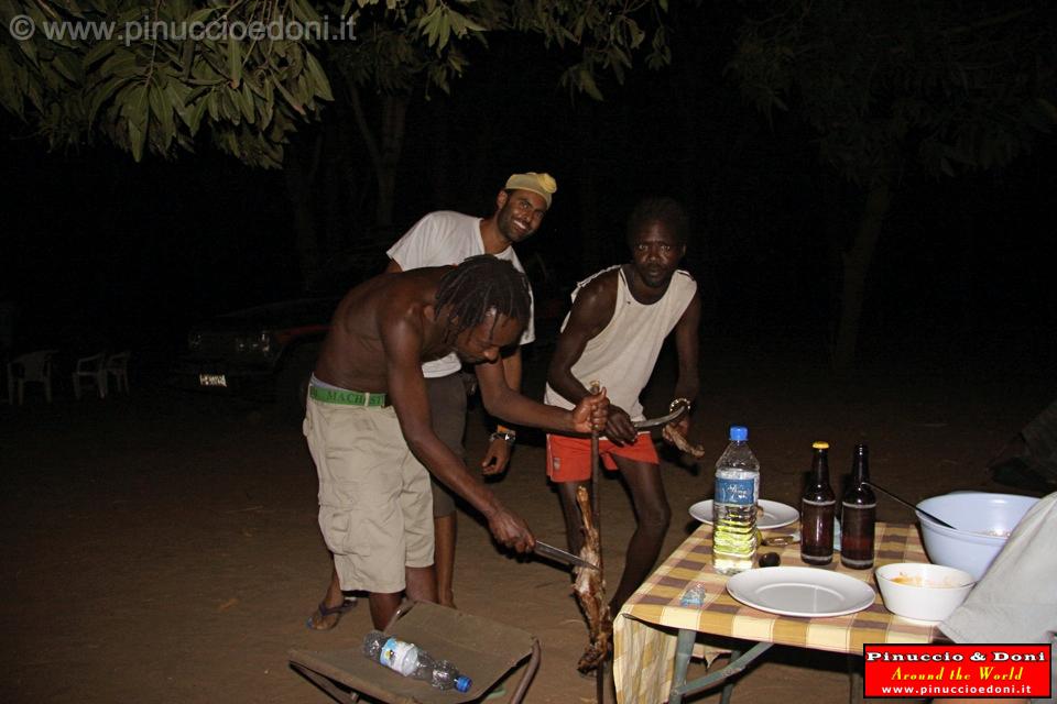 Ethiopia - Turni - Camping site - 23 - Dinner.jpg